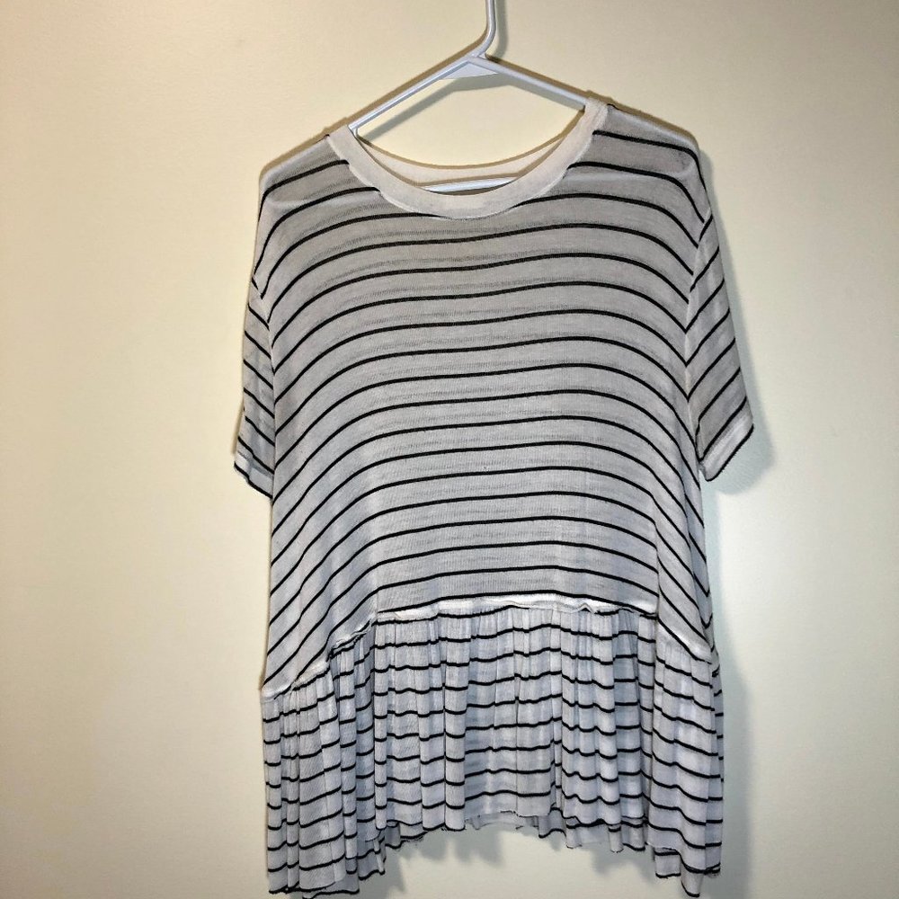 Abound Nordstrom White & Black Stripe Flounce T